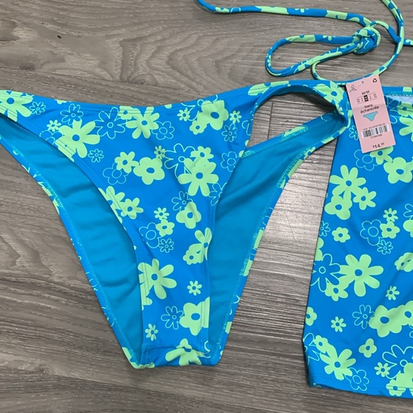 Bikini set and skirt + cover up flowers 70s - Picture 3 of 5
